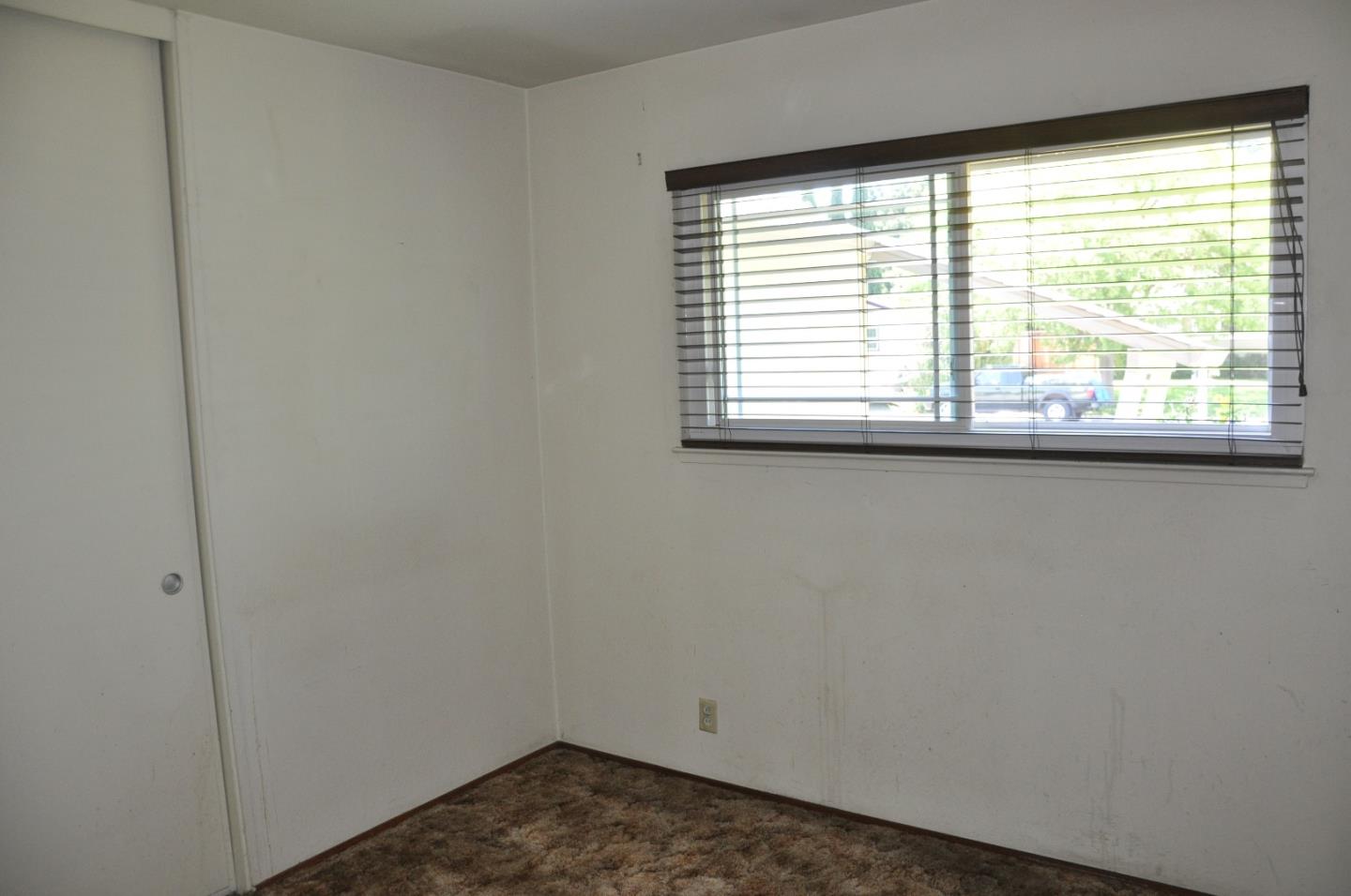 Detail Gallery Image 8 of 15 For 774 San Lucas Ave, Mountain View,  CA 94043 - 4 Beds | 2 Baths