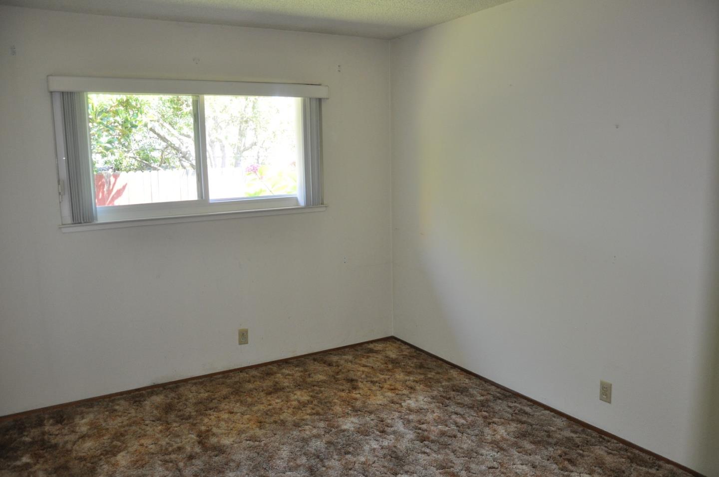 Detail Gallery Image 9 of 15 For 774 San Lucas Ave, Mountain View,  CA 94043 - 4 Beds | 2 Baths