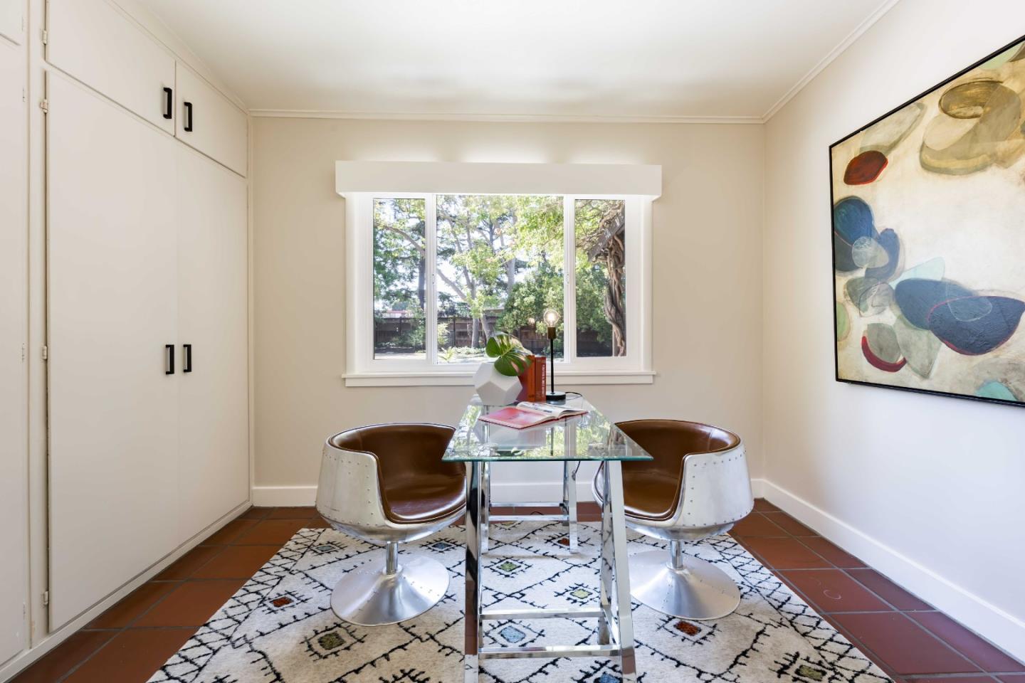 Detail Gallery Image 17 of 32 For 876 Southampton Dr, Palo Alto,  CA 94303 - 3 Beds | 2/1 Baths