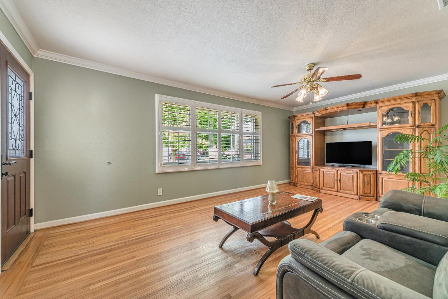 Detail Gallery Image 3 of 18 For 14214 Lucian Ave, San Jose,  CA 95127 - 3 Beds | 1 Baths