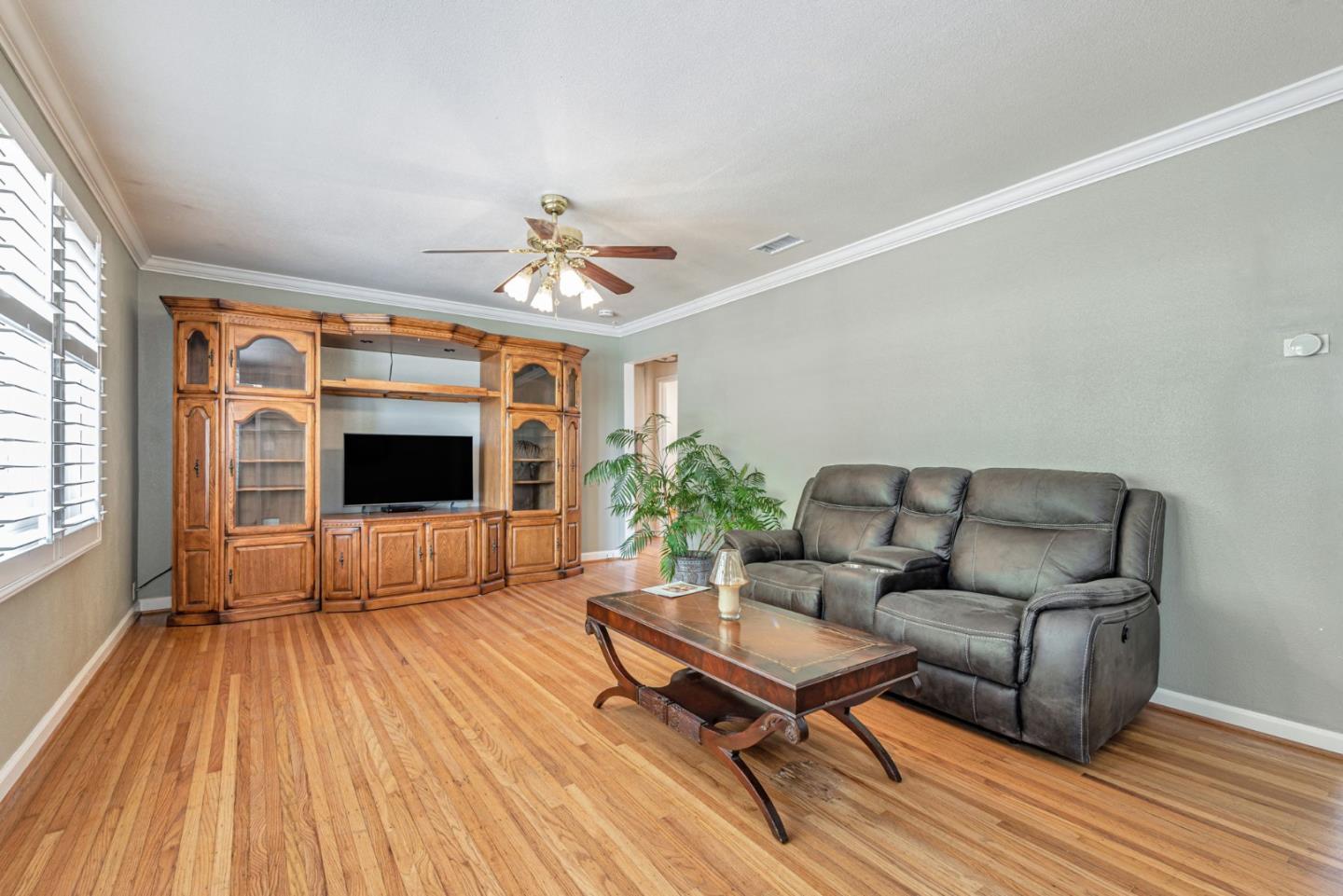 Detail Gallery Image 4 of 18 For 14214 Lucian Ave, San Jose,  CA 95127 - 3 Beds | 1 Baths