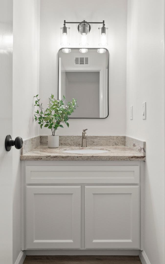 Detail Gallery Image 12 of 32 For 10359 Mary Ave, Cupertino,  CA 95014 - 2 Beds | 1/1 Baths