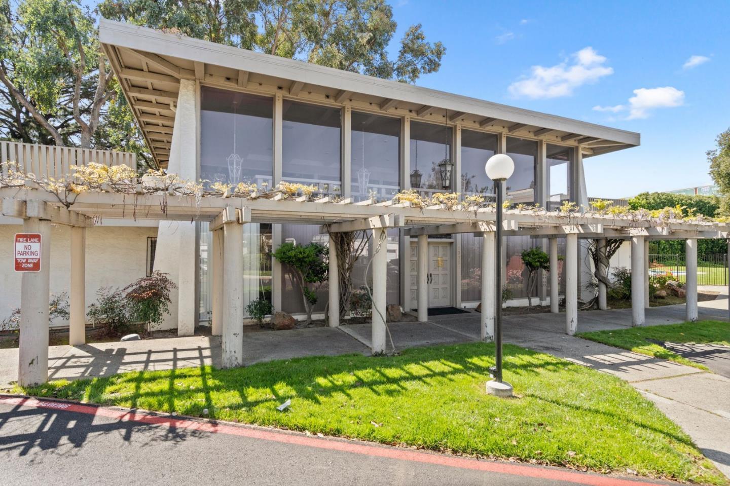Detail Gallery Image 29 of 32 For 10359 Mary Ave, Cupertino,  CA 95014 - 2 Beds | 1/1 Baths