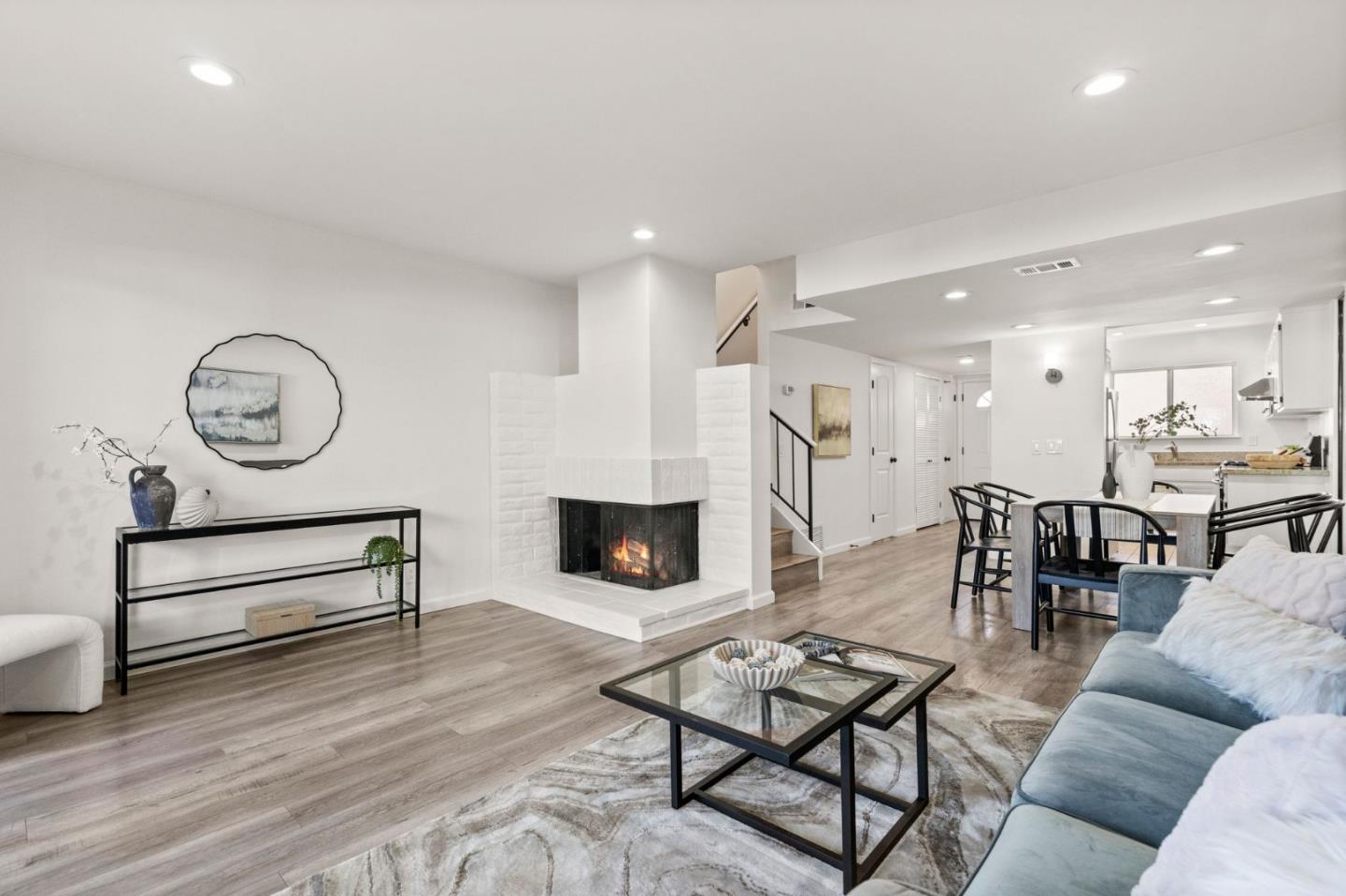 Detail Gallery Image 5 of 32 For 10359 Mary Ave, Cupertino,  CA 95014 - 2 Beds | 1/1 Baths