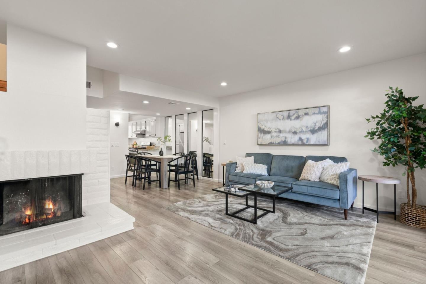 Detail Gallery Image 6 of 32 For 10359 Mary Ave, Cupertino,  CA 95014 - 2 Beds | 1/1 Baths