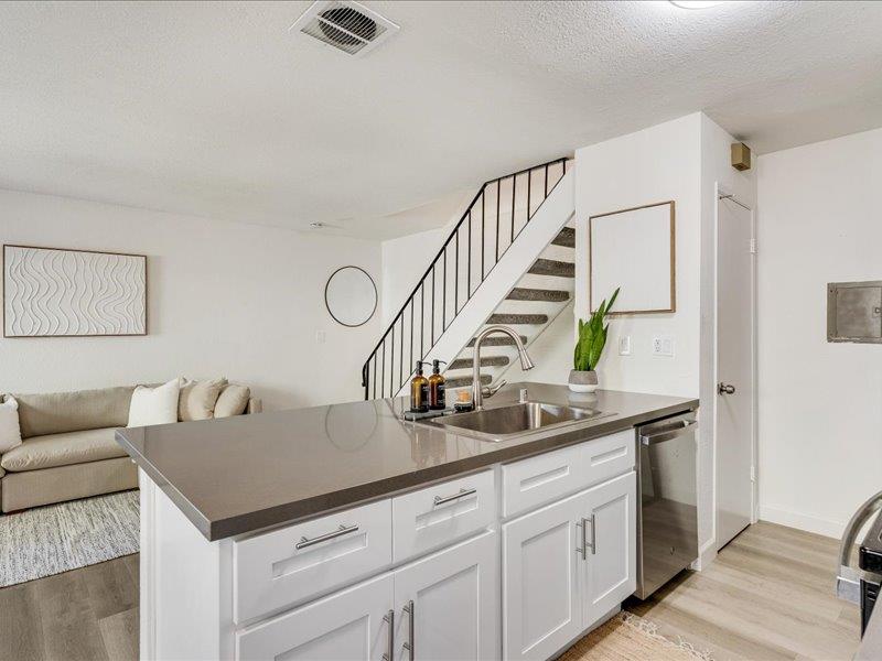 Detail Gallery Image 13 of 25 For 4475 Diamond St #3,  Capitola,  CA 95010 - 2 Beds | 1 Baths