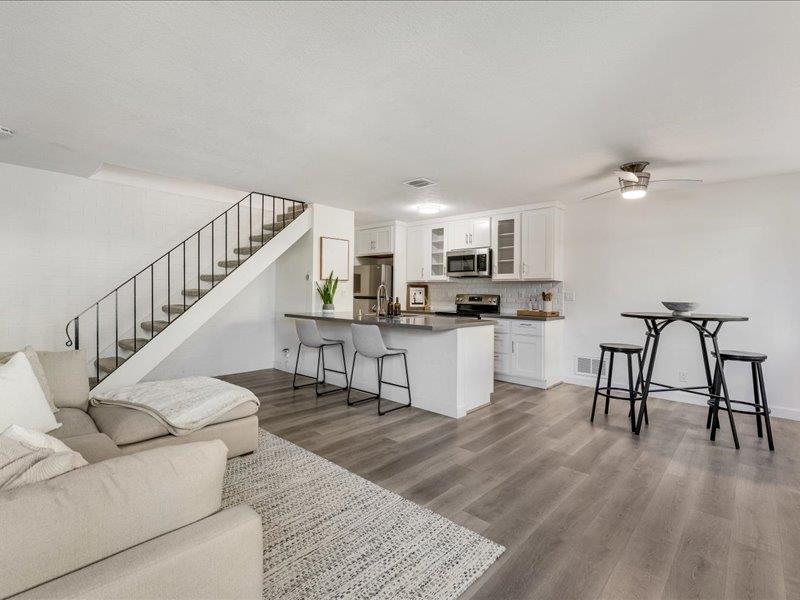 Detail Gallery Image 6 of 25 For 4475 Diamond St #3,  Capitola,  CA 95010 - 2 Beds | 1 Baths