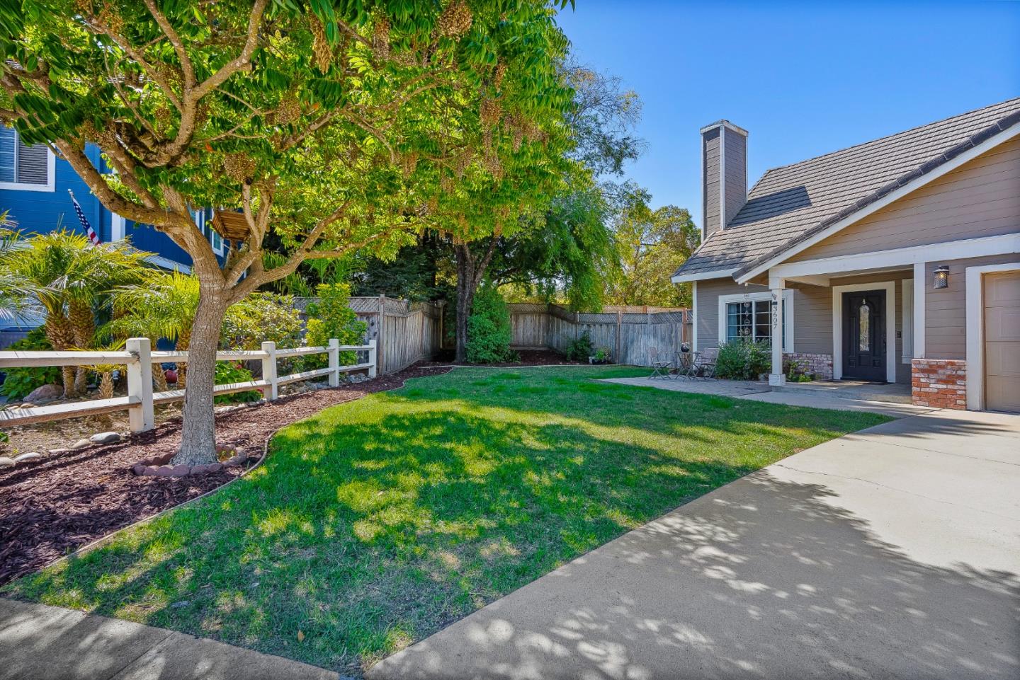 Detail Gallery Image 4 of 54 For 3607 Paper Mill Rd, Soquel,  CA 95073 - 4 Beds | 3 Baths
