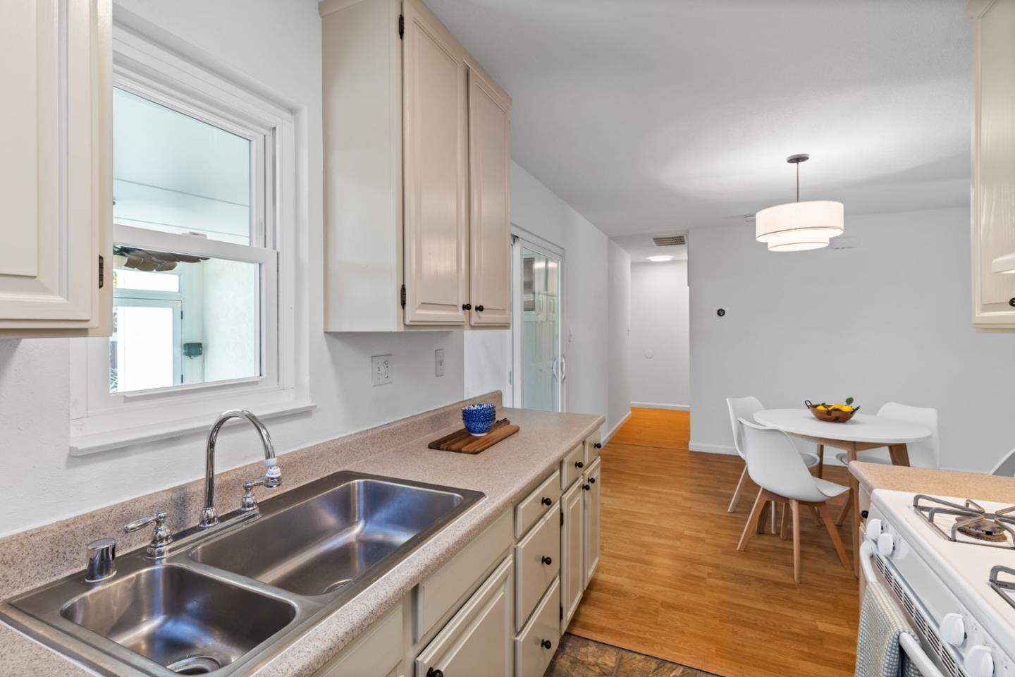 Detail Gallery Image 11 of 29 For 1968 Bandoni Ave, San Lorenzo,  CA 94580 - 3 Beds | 2 Baths