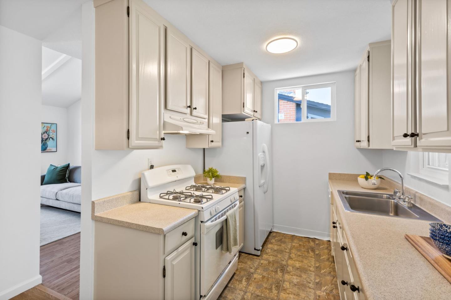 Detail Gallery Image 9 of 29 For 1968 Bandoni Ave, San Lorenzo,  CA 94580 - 3 Beds | 2 Baths