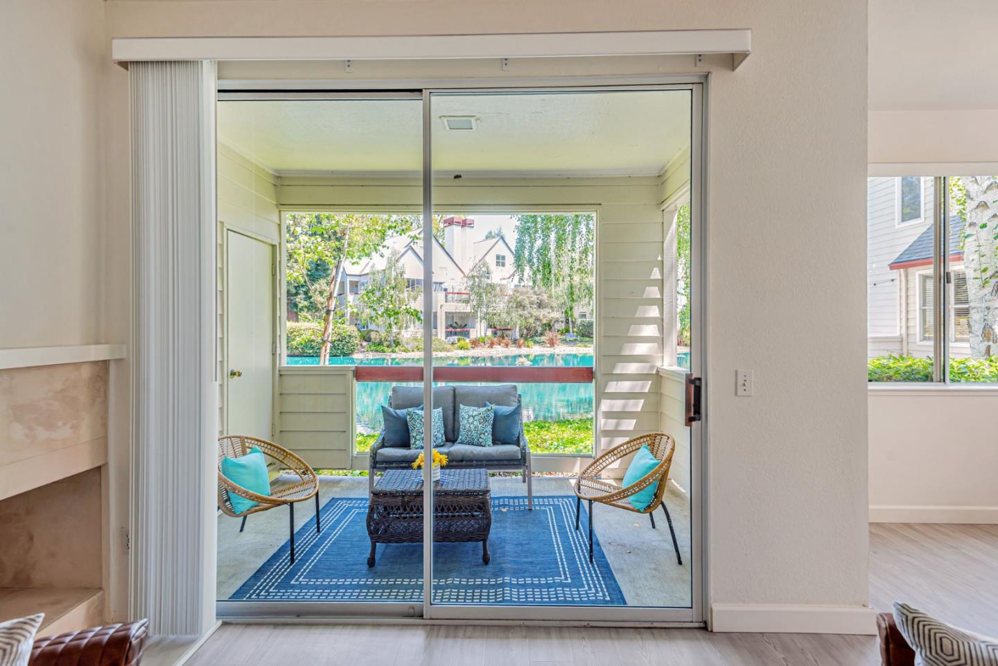 Detail Gallery Image 10 of 40 For 1403 Chelsea Way, Redwood City,  CA 94061 - 2 Beds | 2 Baths
