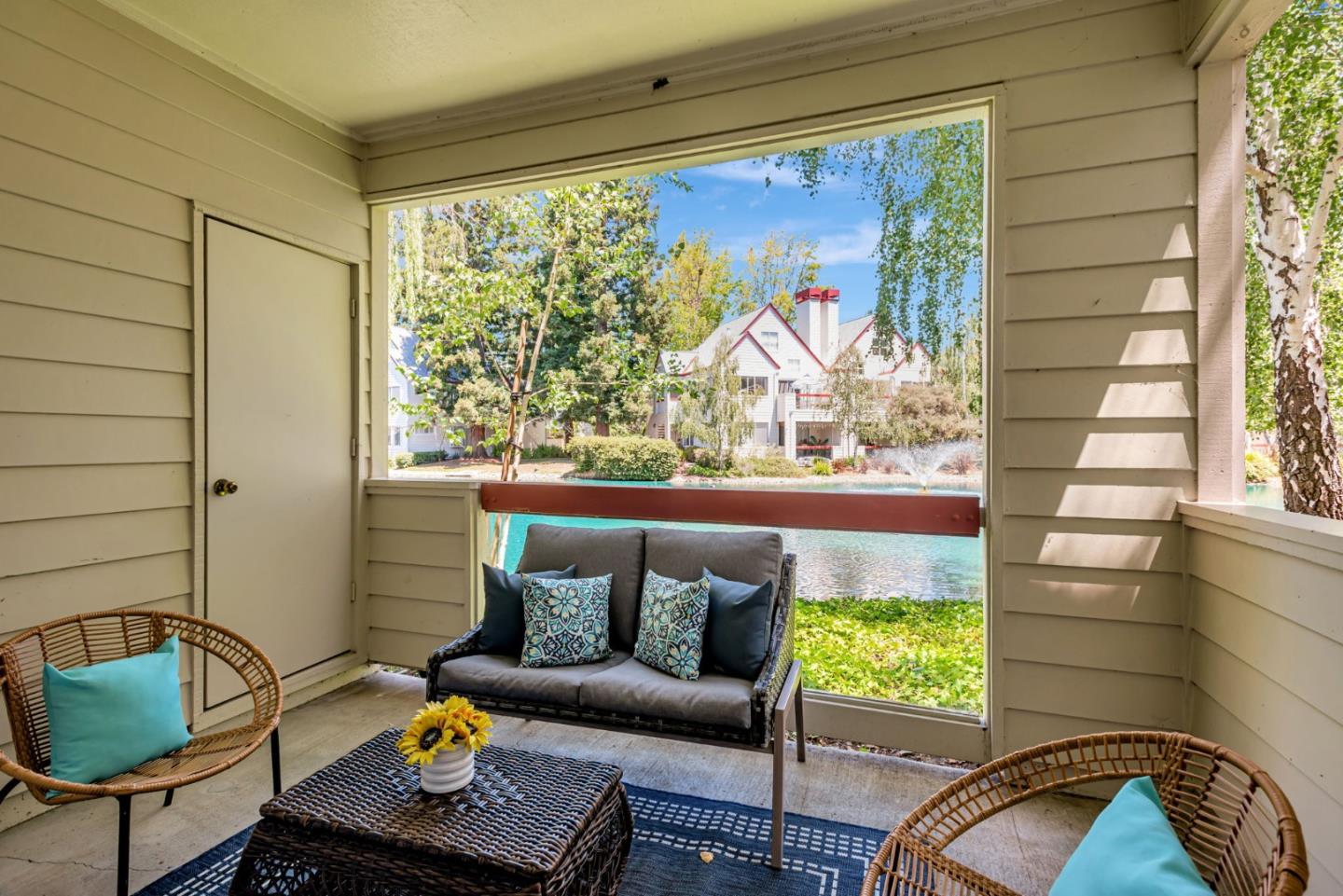 Detail Gallery Image 30 of 40 For 1403 Chelsea Way, Redwood City,  CA 94061 - 2 Beds | 2 Baths