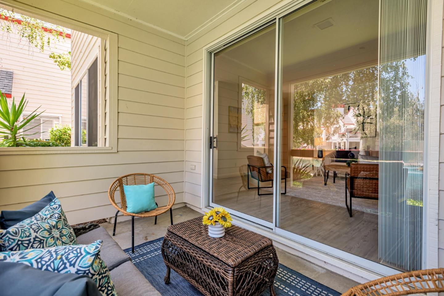 Detail Gallery Image 31 of 40 For 1403 Chelsea Way, Redwood City,  CA 94061 - 2 Beds | 2 Baths