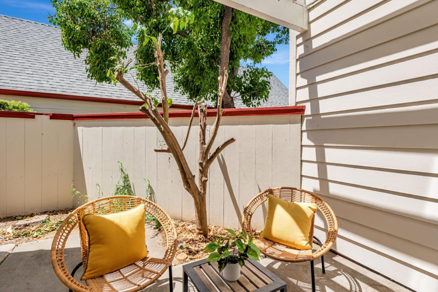 Detail Gallery Image 33 of 40 For 1403 Chelsea Way, Redwood City,  CA 94061 - 2 Beds | 2 Baths