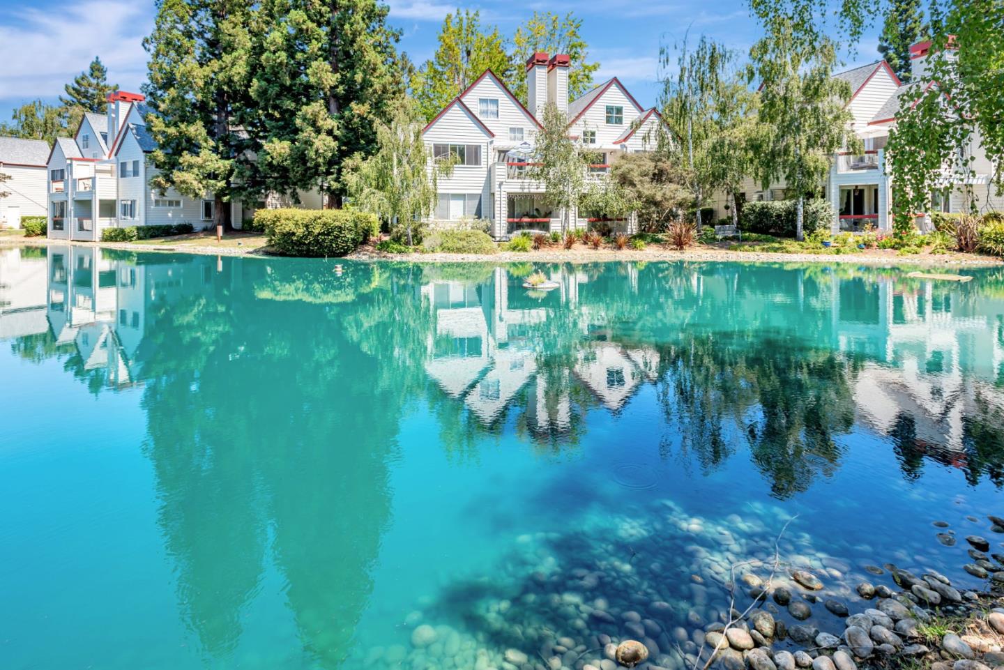 Detail Gallery Image 38 of 40 For 1403 Chelsea Way, Redwood City,  CA 94061 - 2 Beds | 2 Baths
