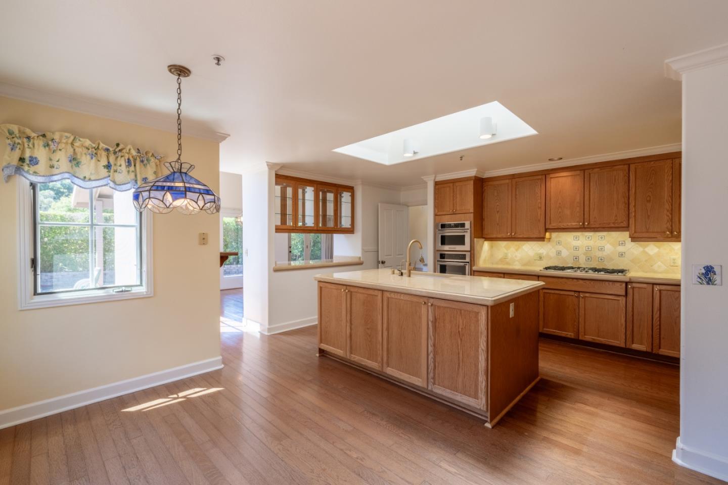 Detail Gallery Image 10 of 21 For 25387 Markham Ln, Salinas,  CA 93908 - 3 Beds | 2/1 Baths