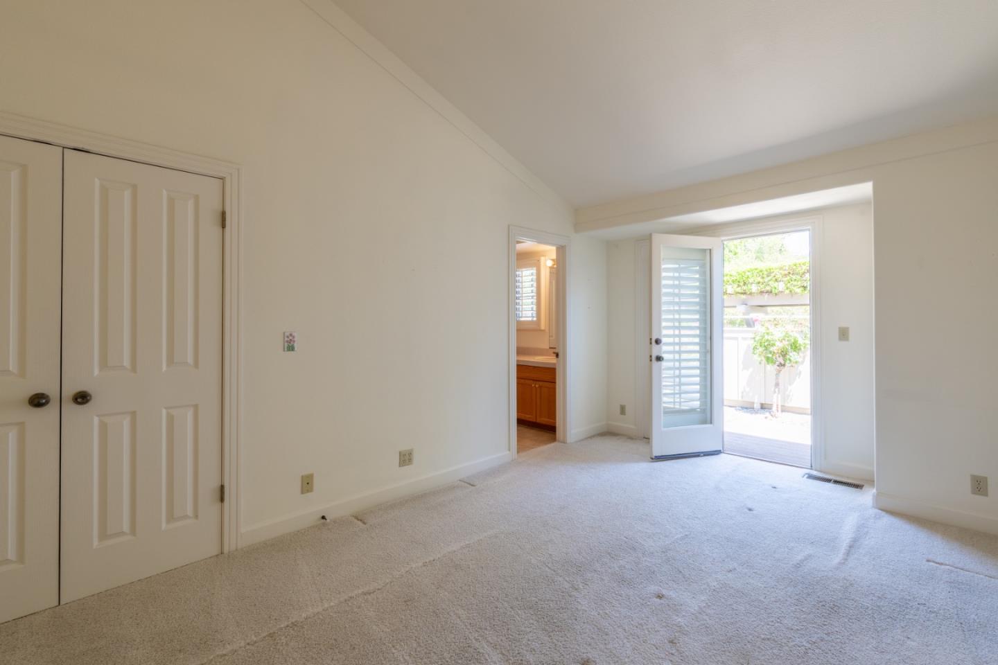 Detail Gallery Image 13 of 21 For 25387 Markham Ln, Salinas,  CA 93908 - 3 Beds | 2/1 Baths