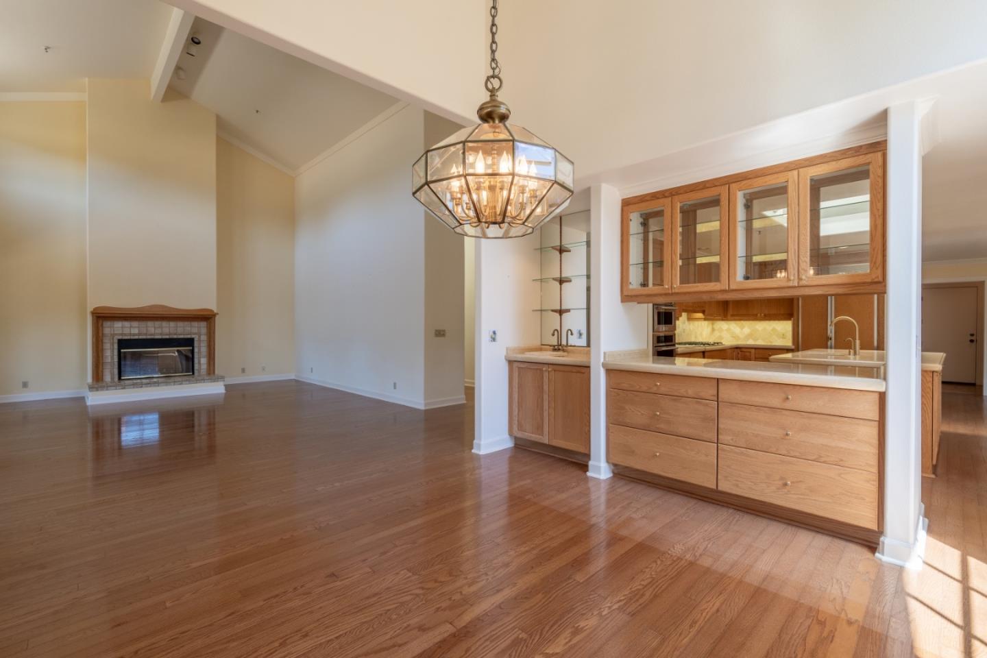 Detail Gallery Image 5 of 21 For 25387 Markham Ln, Salinas,  CA 93908 - 3 Beds | 2/1 Baths