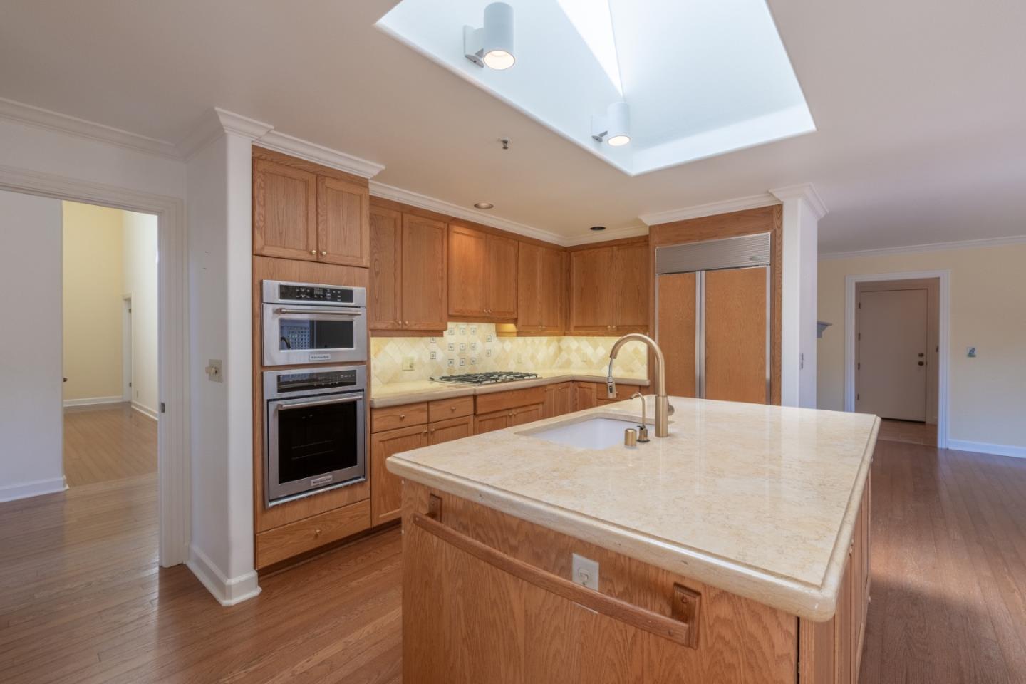 Detail Gallery Image 9 of 21 For 25387 Markham Ln, Salinas,  CA 93908 - 3 Beds | 2/1 Baths