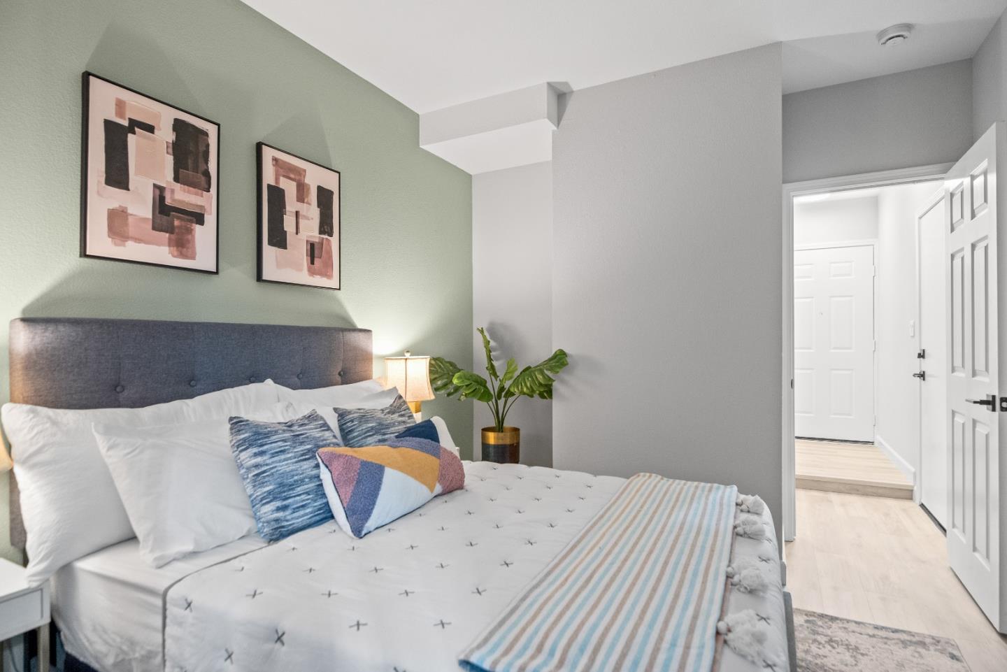 Detail Gallery Image 21 of 28 For 979 Pinto Palm Ter #13,  Sunnyvale,  CA 94087 - 2 Beds | 2 Baths