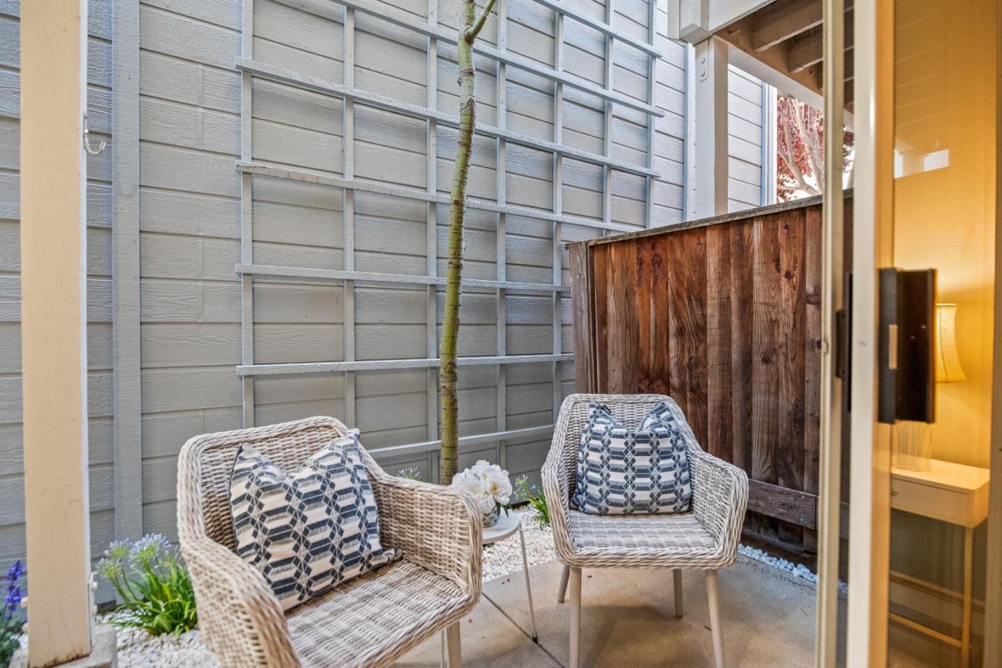 Detail Gallery Image 26 of 28 For 979 Pinto Palm Ter #13,  Sunnyvale,  CA 94087 - 2 Beds | 2 Baths