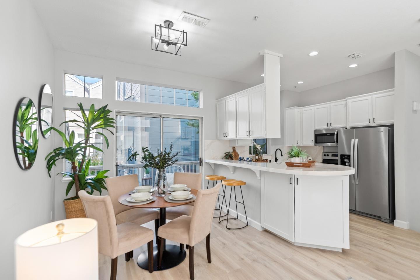 Detail Gallery Image 6 of 28 For 979 Pinto Palm Ter #13,  Sunnyvale,  CA 94087 - 2 Beds | 2 Baths