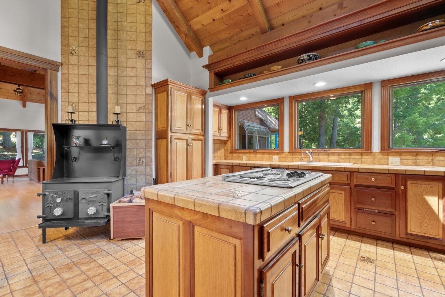 Detail Gallery Image 10 of 94 For 4611 Bonny Doon Rd, Santa Cruz,  CA 95060 - 2 Beds | 2/1 Baths
