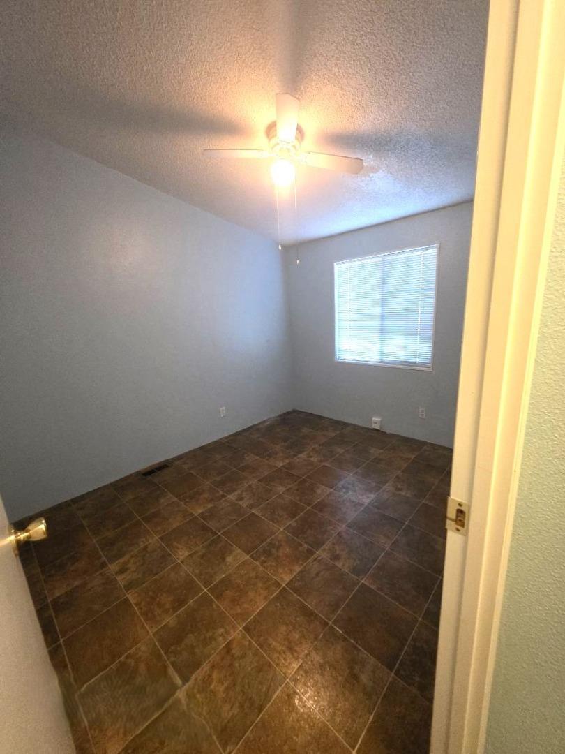 Detail Gallery Image 15 of 23 For 170 Sunset Cir #170,  Vacaville,  CA 95687 - 3 Beds | 2 Baths