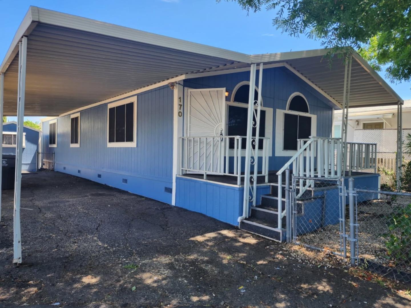 Detail Gallery Image 2 of 23 For 170 Sunset Cir #170,  Vacaville,  CA 95687 - 3 Beds | 2 Baths