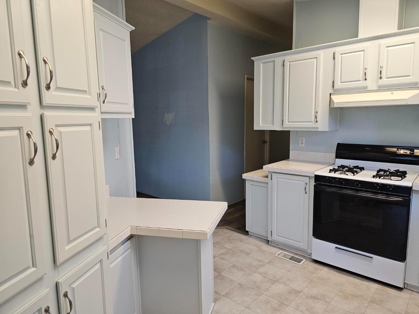 Detail Gallery Image 22 of 23 For 170 Sunset Cir #170,  Vacaville,  CA 95687 - 3 Beds | 2 Baths