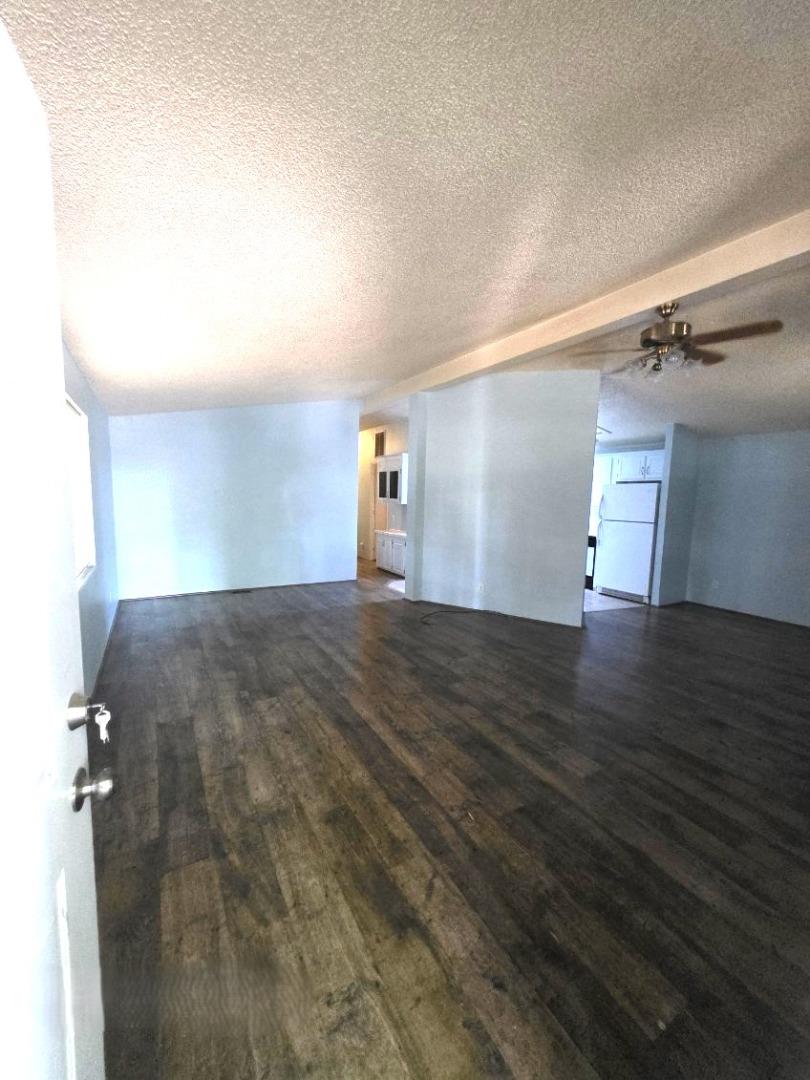 Detail Gallery Image 8 of 23 For 170 Sunset Cir #170,  Vacaville,  CA 95687 - 3 Beds | 2 Baths