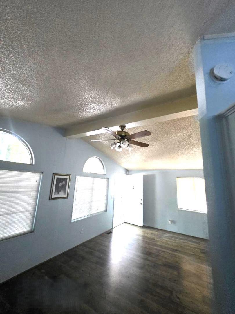 Detail Gallery Image 9 of 23 For 170 Sunset Cir #170,  Vacaville,  CA 95687 - 3 Beds | 2 Baths