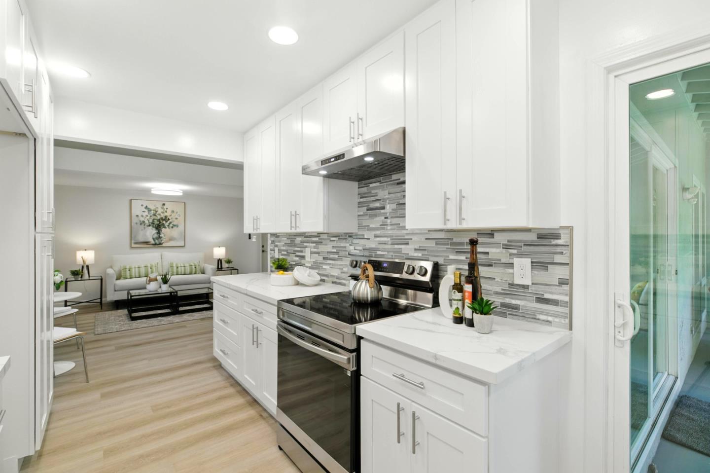 Detail Gallery Image 12 of 33 For 266 El Portal Way, San Jose,  CA 95119 - 4 Beds | 2 Baths