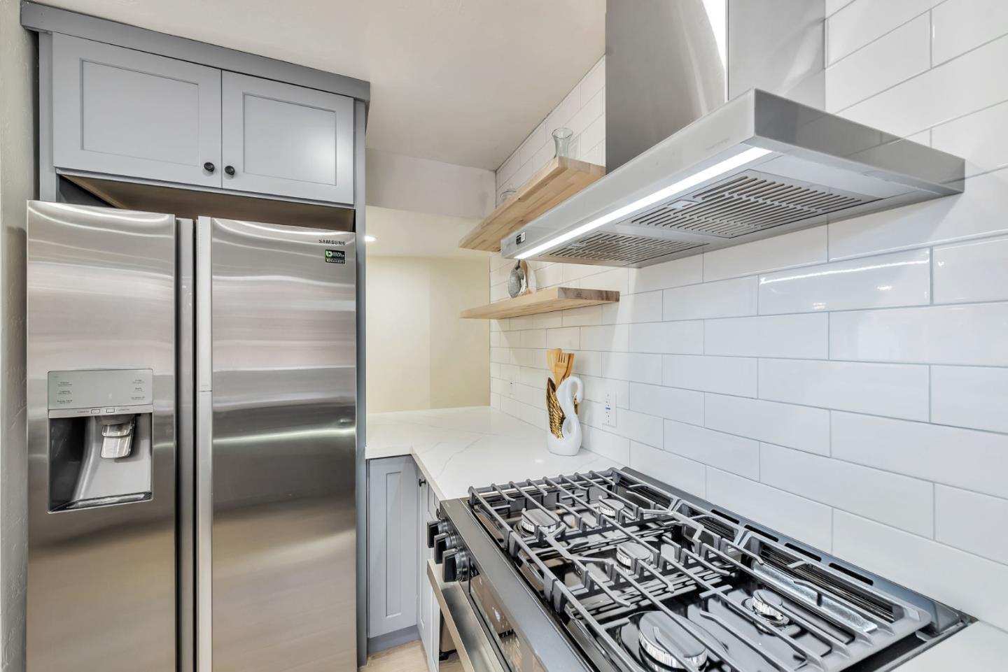 Detail Gallery Image 10 of 29 For 803 Corlista Dr, San Jose,  CA 95128 - 3 Beds | 2 Baths