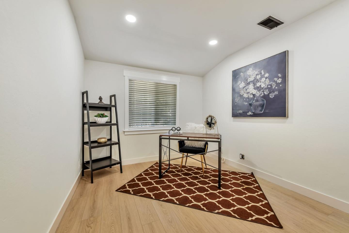 Detail Gallery Image 13 of 29 For 803 Corlista Dr, San Jose,  CA 95128 - 3 Beds | 2 Baths