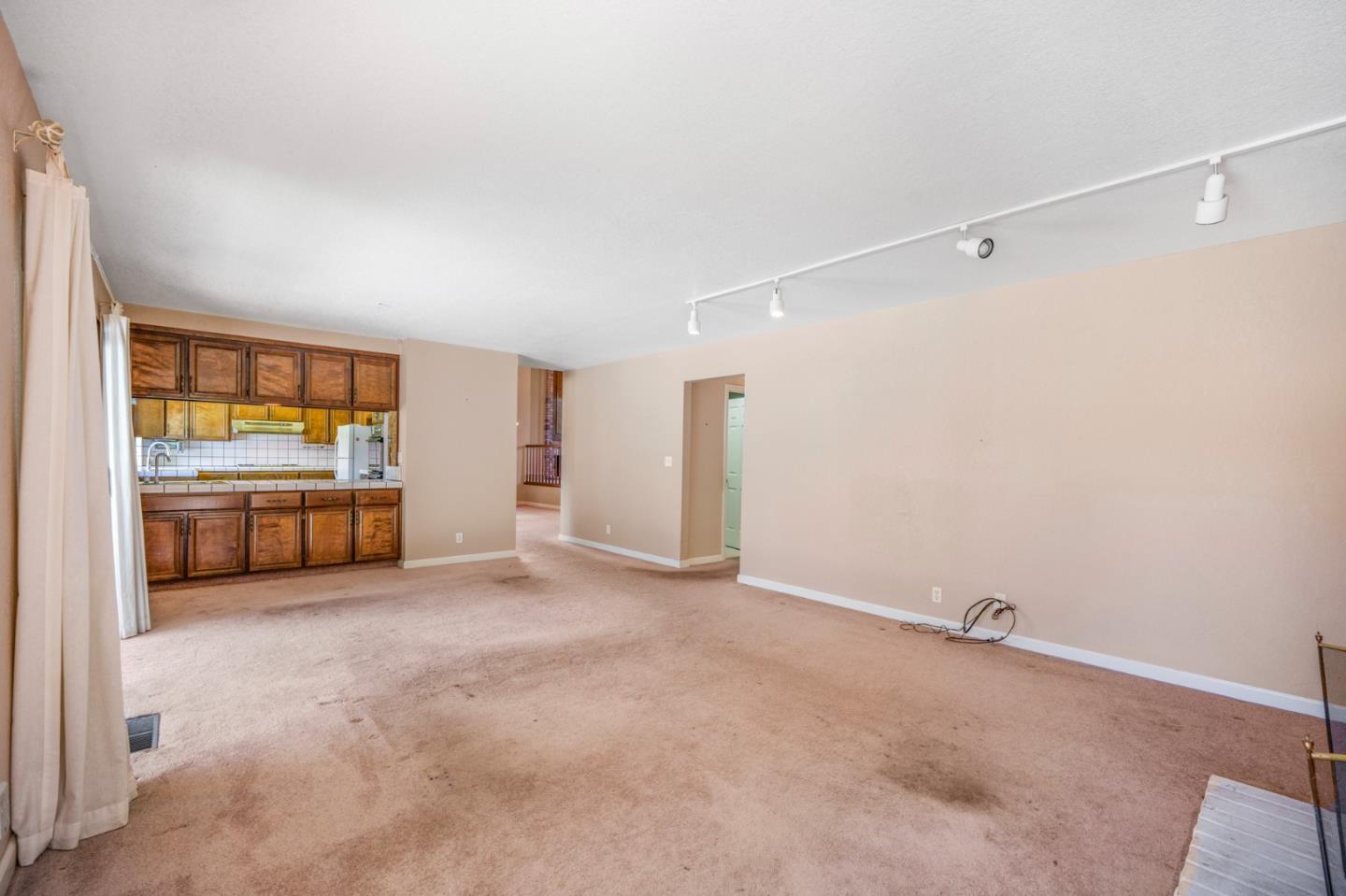 Detail Gallery Image 15 of 38 For 6044 Crossview Cir, San Jose,  CA 95120 - 4 Beds | 3 Baths