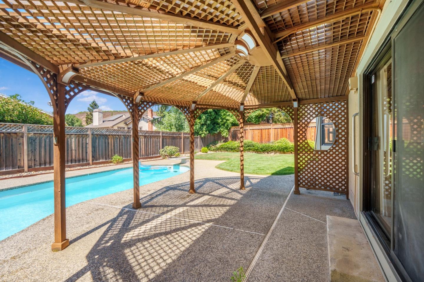Detail Gallery Image 30 of 38 For 6044 Crossview Cir, San Jose,  CA 95120 - 4 Beds | 3 Baths