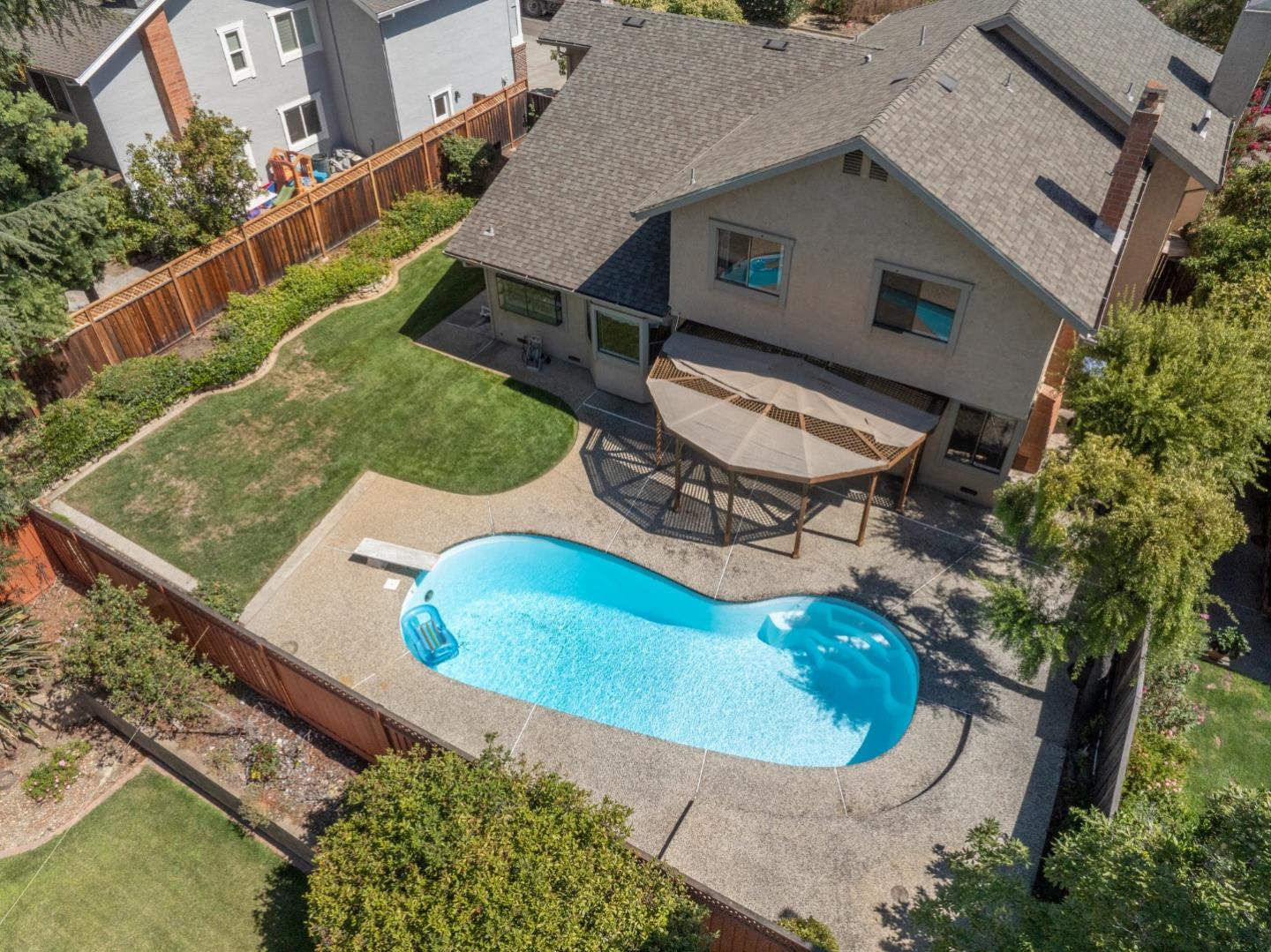Detail Gallery Image 33 of 38 For 6044 Crossview Cir, San Jose,  CA 95120 - 4 Beds | 3 Baths