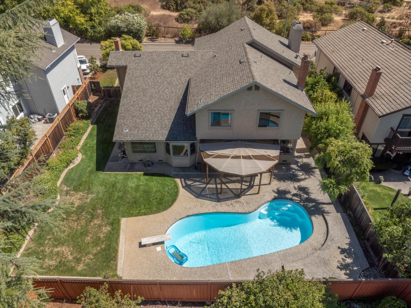Detail Gallery Image 34 of 38 For 6044 Crossview Cir, San Jose,  CA 95120 - 4 Beds | 3 Baths
