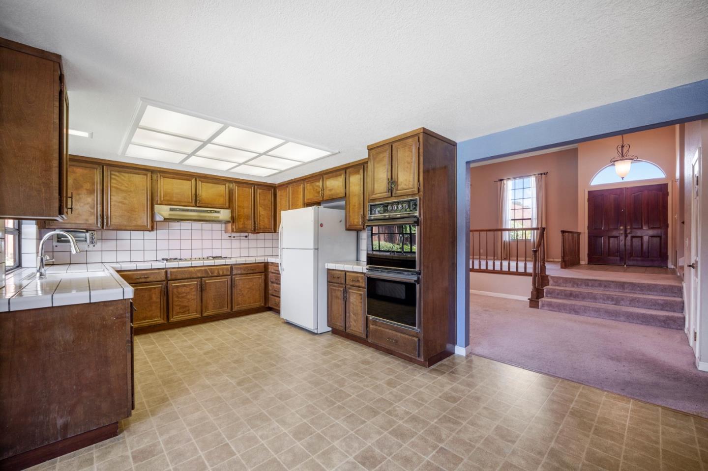 Detail Gallery Image 9 of 38 For 6044 Crossview Cir, San Jose,  CA 95120 - 4 Beds | 3 Baths