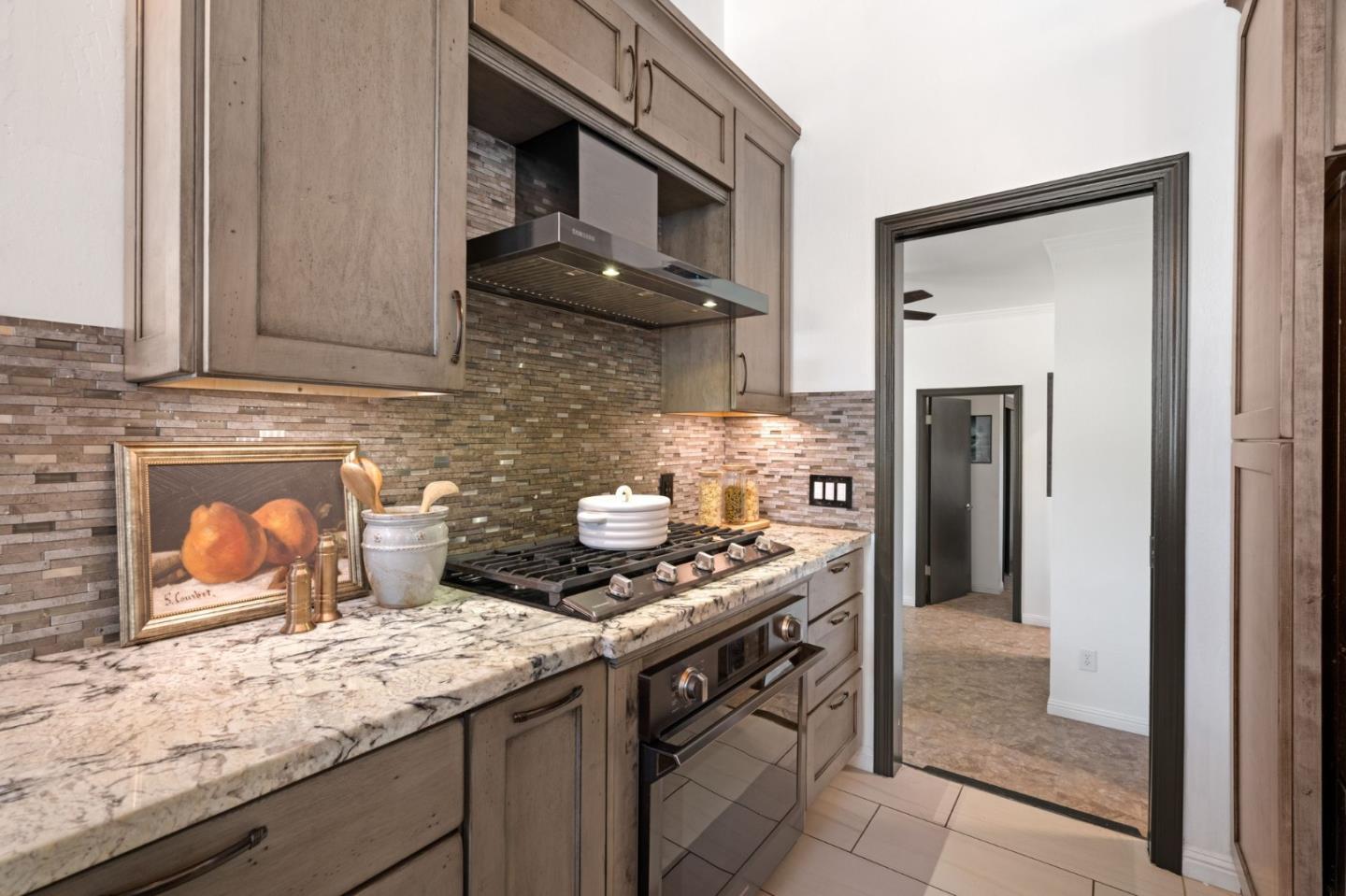 Detail Gallery Image 5 of 45 For 9430 Burchell Rd, Gilroy,  CA 95020 - 4 Beds | 3 Baths