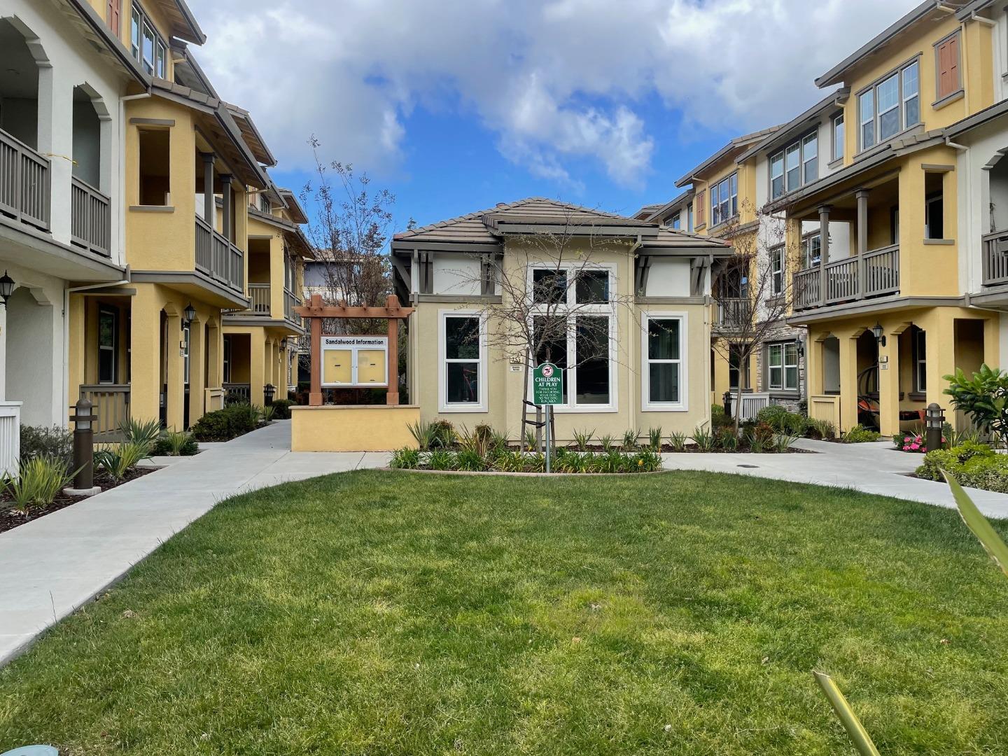 Detail Gallery Image 27 of 30 For 106 Lemmon Ter, Sunnyvale,  CA 94086 - 2 Beds | 2/1 Baths