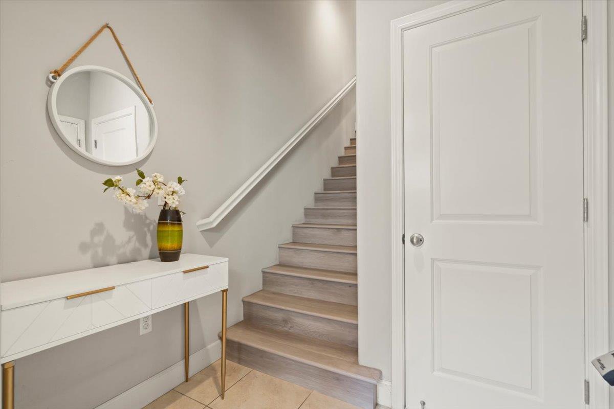 Detail Gallery Image 4 of 30 For 106 Lemmon Ter, Sunnyvale,  CA 94086 - 2 Beds | 2/1 Baths