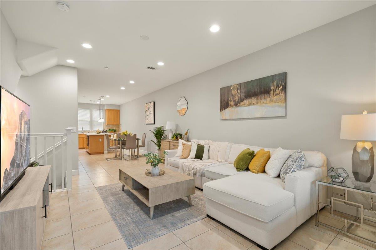 Detail Gallery Image 7 of 30 For 106 Lemmon Ter, Sunnyvale,  CA 94086 - 2 Beds | 2/1 Baths