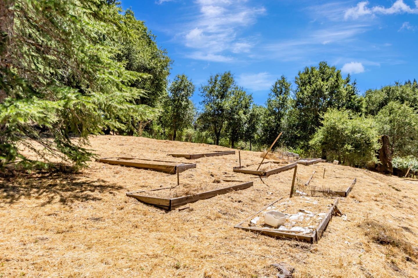 Detail Gallery Image 61 of 96 For 17900 China Grade Rd, Boulder Creek,  CA 95006 - 4 Beds | 3 Baths