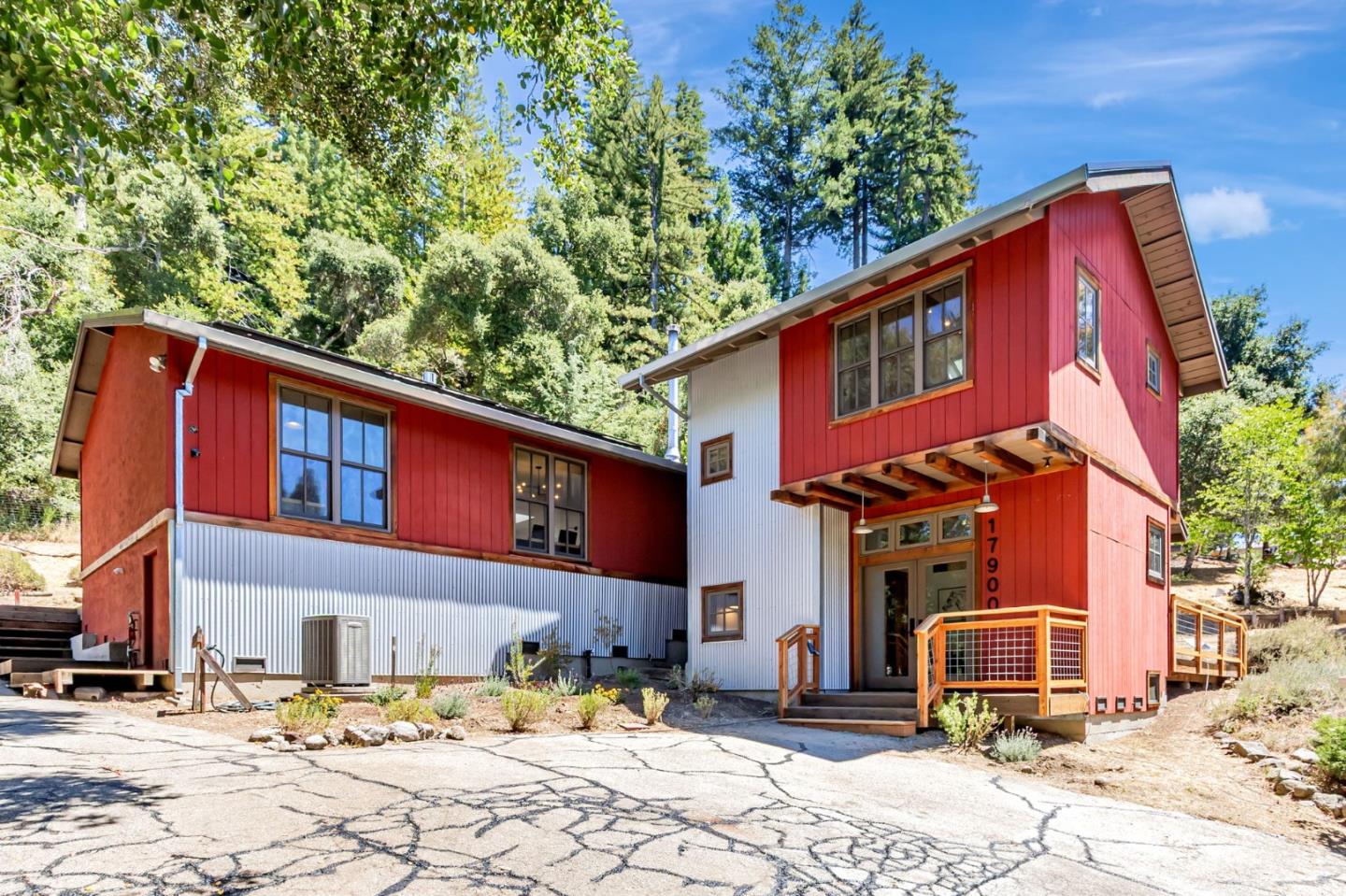 Detail Gallery Image 8 of 96 For 17900 China Grade Rd, Boulder Creek,  CA 95006 - 4 Beds | 3 Baths