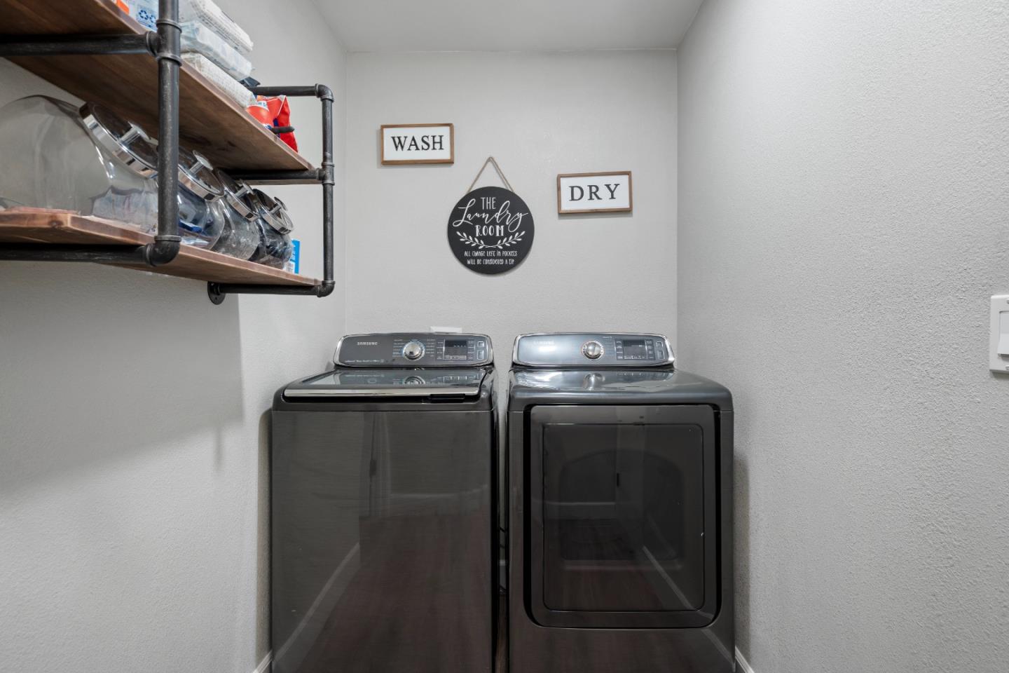 Detail Gallery Image 30 of 41 For 2399 Paradise Dr, Hollister,  CA 95023 - 4 Beds | 2 Baths