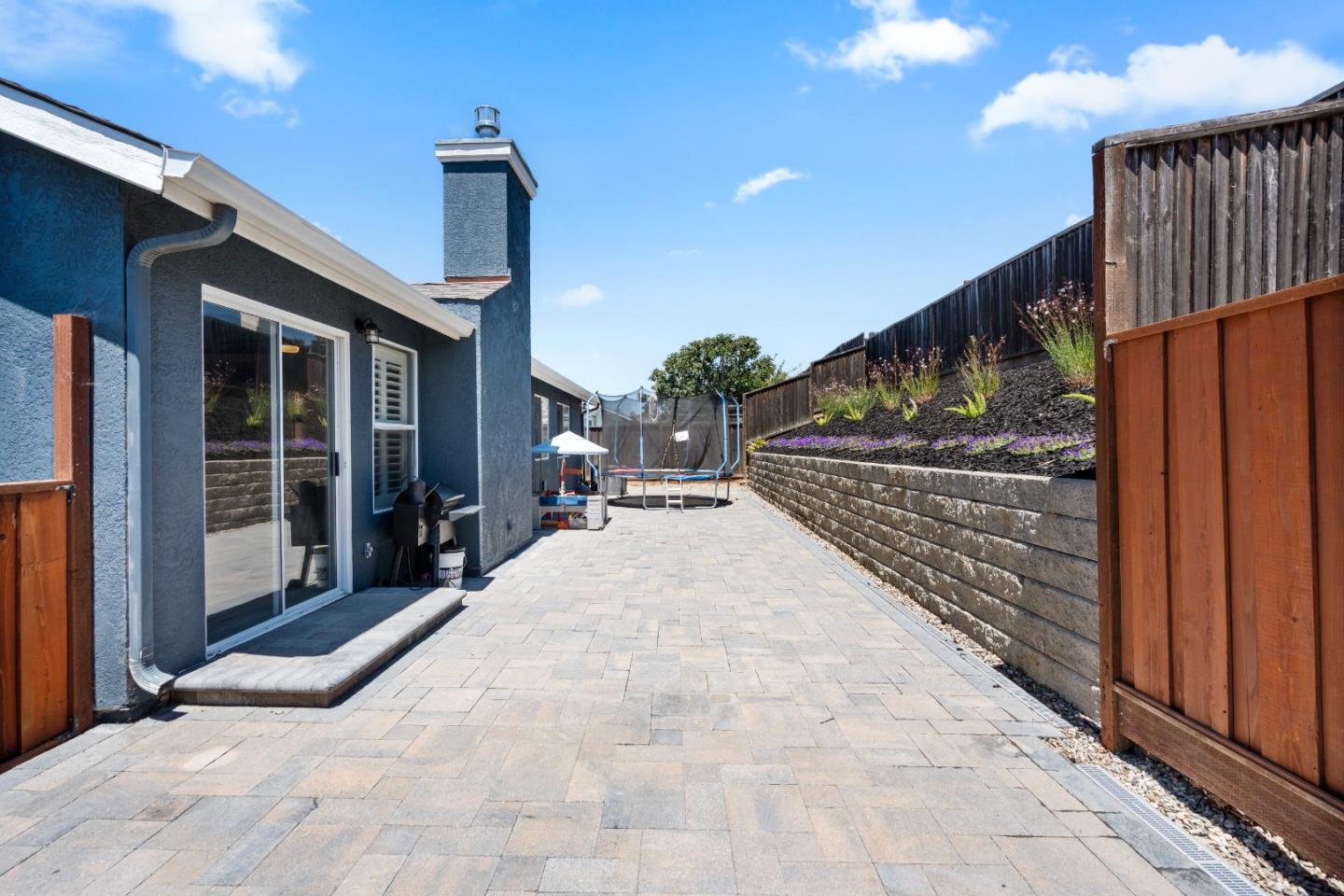Detail Gallery Image 38 of 41 For 2399 Paradise Dr, Hollister,  CA 95023 - 4 Beds | 2 Baths