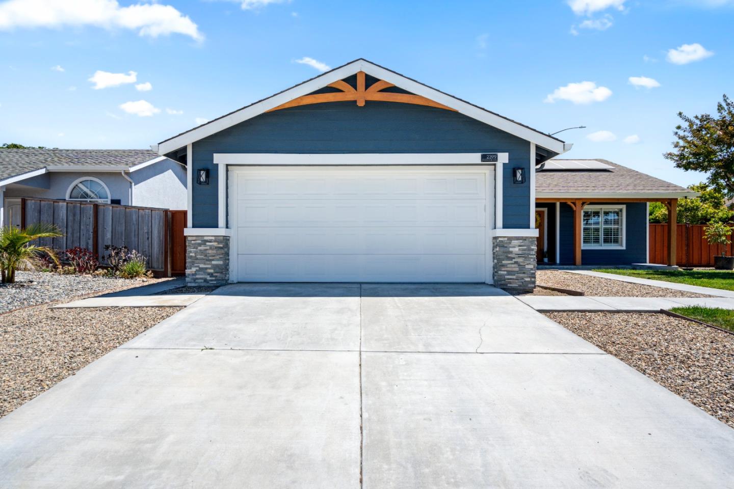 Detail Gallery Image 4 of 41 For 2399 Paradise Dr, Hollister,  CA 95023 - 4 Beds | 2 Baths