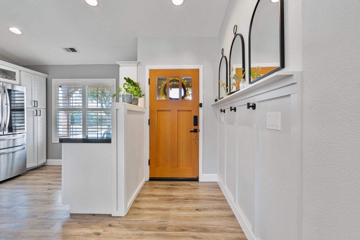 Detail Gallery Image 9 of 41 For 2399 Paradise Dr, Hollister,  CA 95023 - 4 Beds | 2 Baths
